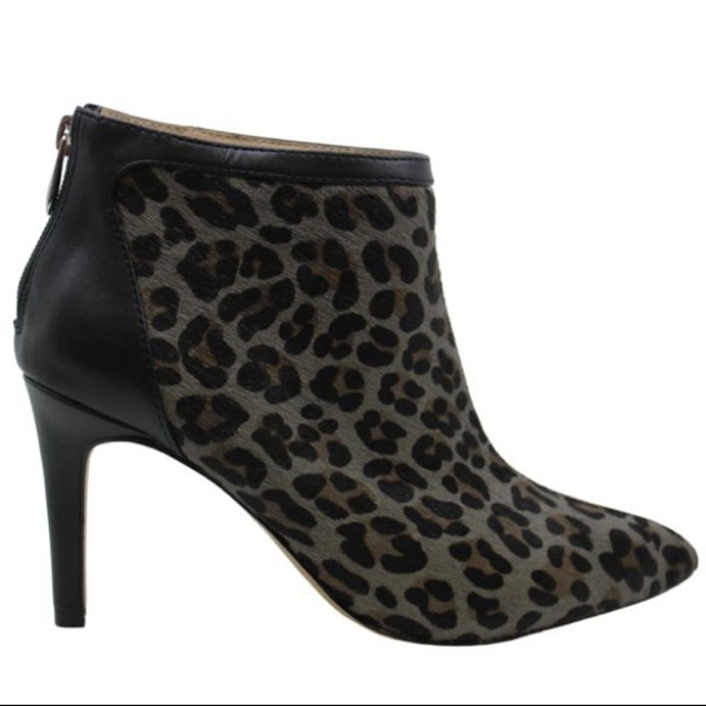 Adrienne Vittadini Nyla calf hair leopard print high heel booties size 7.5